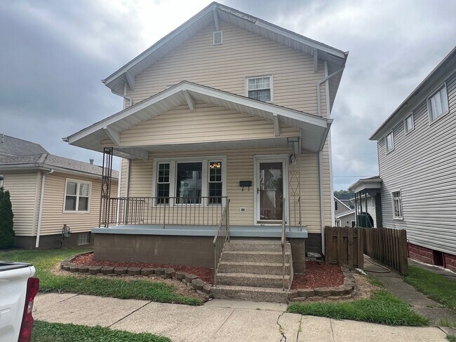 3840 Olive Ave in Shadyside, OH - Building Photo - Building Photo