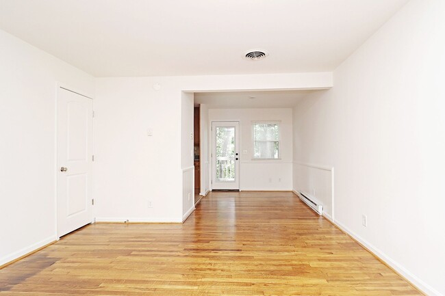 217 Stribling Ave in Charlottesville, VA - Building Photo - Building Photo