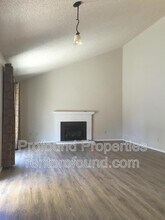 18920 NW Nelscott St in Portland, OR - Building Photo - Building Photo