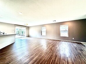 7223 W Pazienza Ave in Las Vegas, NV - Building Photo - Building Photo