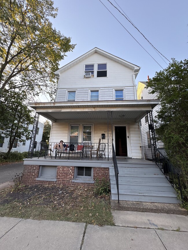 61 Huntington St