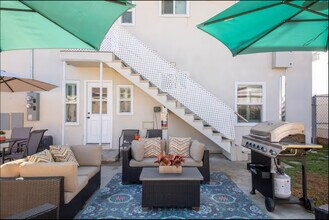 6016 S Fairfax Ave, Unit Fairfax in Los Angeles, CA - Building Photo - Building Photo