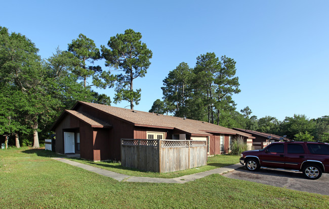 8325 Country Walk Dr in Pensacola, FL - Building Photo - Building Photo