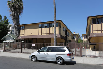 125 S Alexandria Ave in Los Angeles, CA - Building Photo - Building Photo