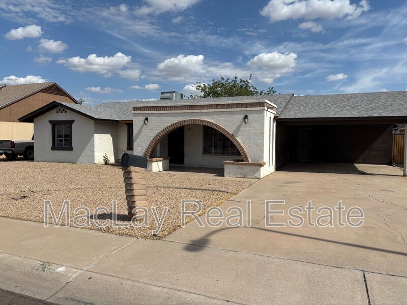 7320 W Rose Ln in Glendale, AZ - Building Photo
