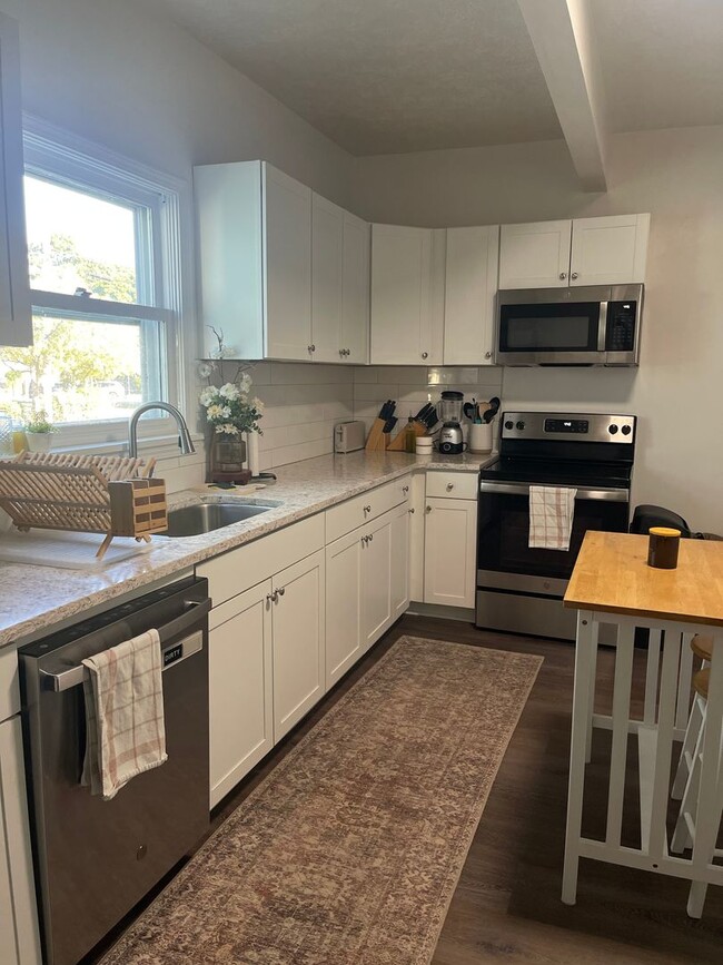 property at 3 Karges Pl