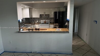 1550 SW 86th Ct in Miami, FL - Building Photo - Building Photo