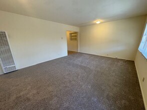 132-136 Stenner St in San Luis Obispo, CA - Building Photo - Building Photo