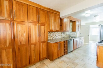 1029 W Elna Rae St in Tempe, AZ - Building Photo - Building Photo