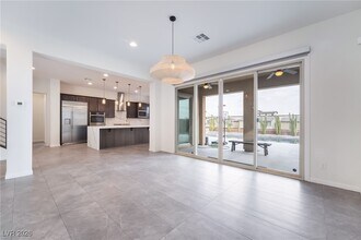 6348 Skystone St in Las Vegas, NV - Building Photo - Building Photo