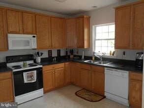 7602 Audubon Meadow Way in Alexandria, VA - Building Photo - Building Photo