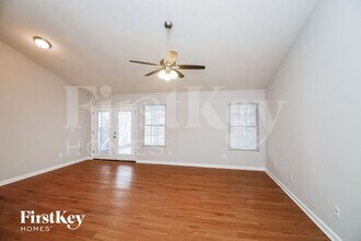 4336 Yellow Rose Dr in Austell, GA - Building Photo - Building Photo