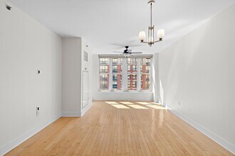 1125 Maxwell Ln in Hoboken, NJ - Building Photo - Building Photo