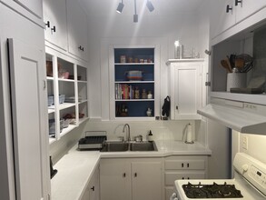 301 E Columbia St, Unit 301 East Columbia St in Marfa, TX - Building Photo - Building Photo