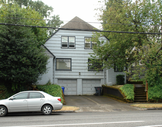 4804 NE Glisan St in Portland, OR - Building Photo - Building Photo