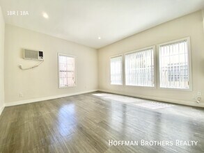 3190 W 7th St, Unit 31 in Los Angeles, CA - Foto de edificio - Building Photo