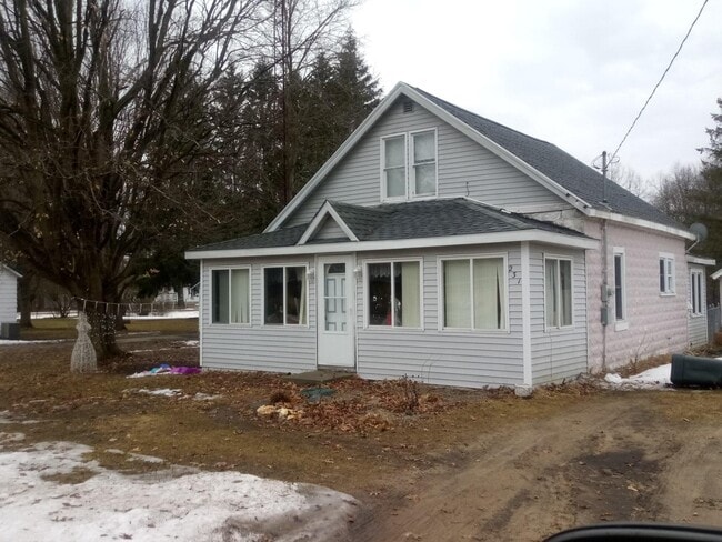 property at 9033 W 1 Mile Rd