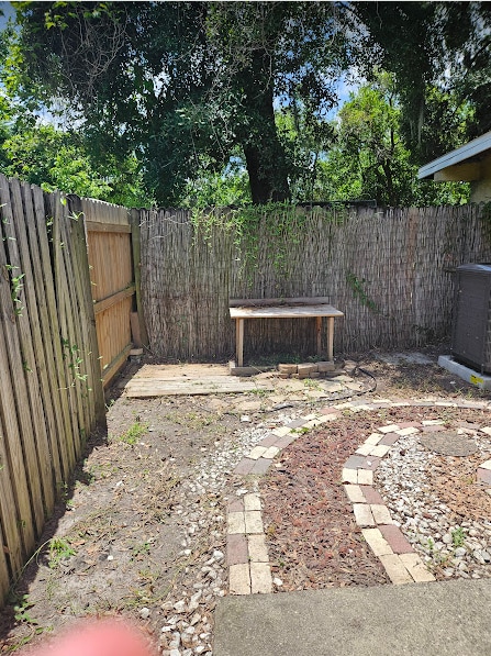 2109 E Bougainvillea Ave, Unit B in Tampa, FL - Building Photo - Building Photo