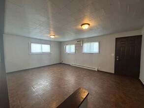 1221 Koehn Dr in Danville, IL - Foto de edificio - Building Photo