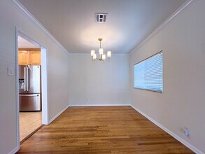 6606 Balcom Ave in Los Angeles, CA - Building Photo - Building Photo