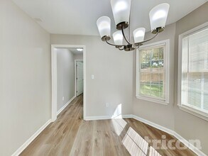 3560 Erdly Ln in Snellville, GA - Foto de edificio - Building Photo