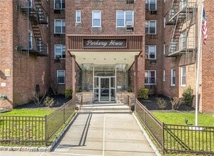 61 Bronx River Rd in Yonkers, NY - Building Photo - Building Photo