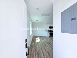 2950 Daneland St in Lakewood, CA - Building Photo - Building Photo
