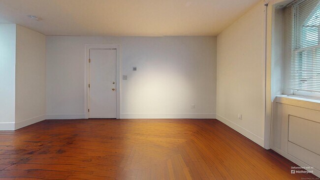 584 Chapel St in New Haven, CT - Building Photo - Building Photo