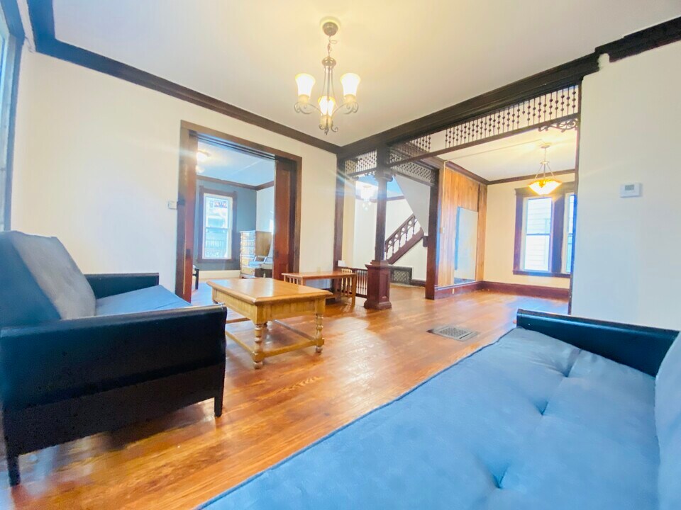 1337 Madison St in Syracuse, NY - Building Photo