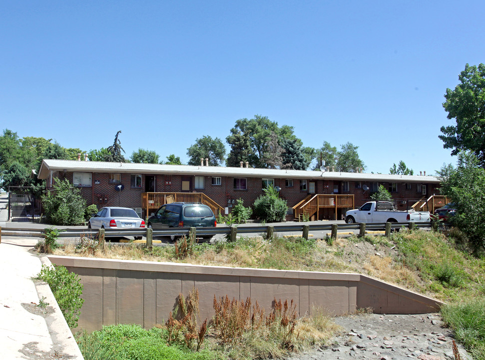 Elm Creek Apartments in Denver, CO - Foto de edificio