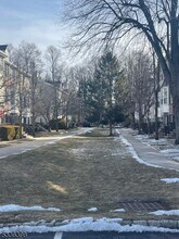 827 Juniper Way in Mahwah, NJ - Building Photo - Building Photo