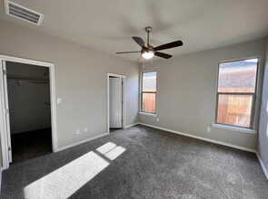 7011 11th St in Lubbock, TX - Building Photo - Building Photo