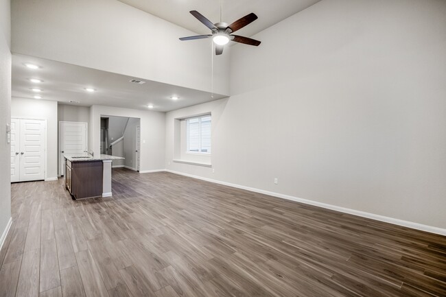 property at 2421 Shellcracker Dr