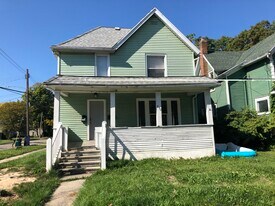 230 S Pennsylvania Ave, Unit #1 in Lansing, MI - Building Photo