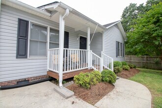 223 Vintage Ave in Greenville, SC - Building Photo - Building Photo