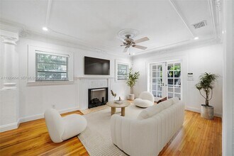 1790 Wa Kee Na Dr in Miami, FL - Building Photo - Building Photo