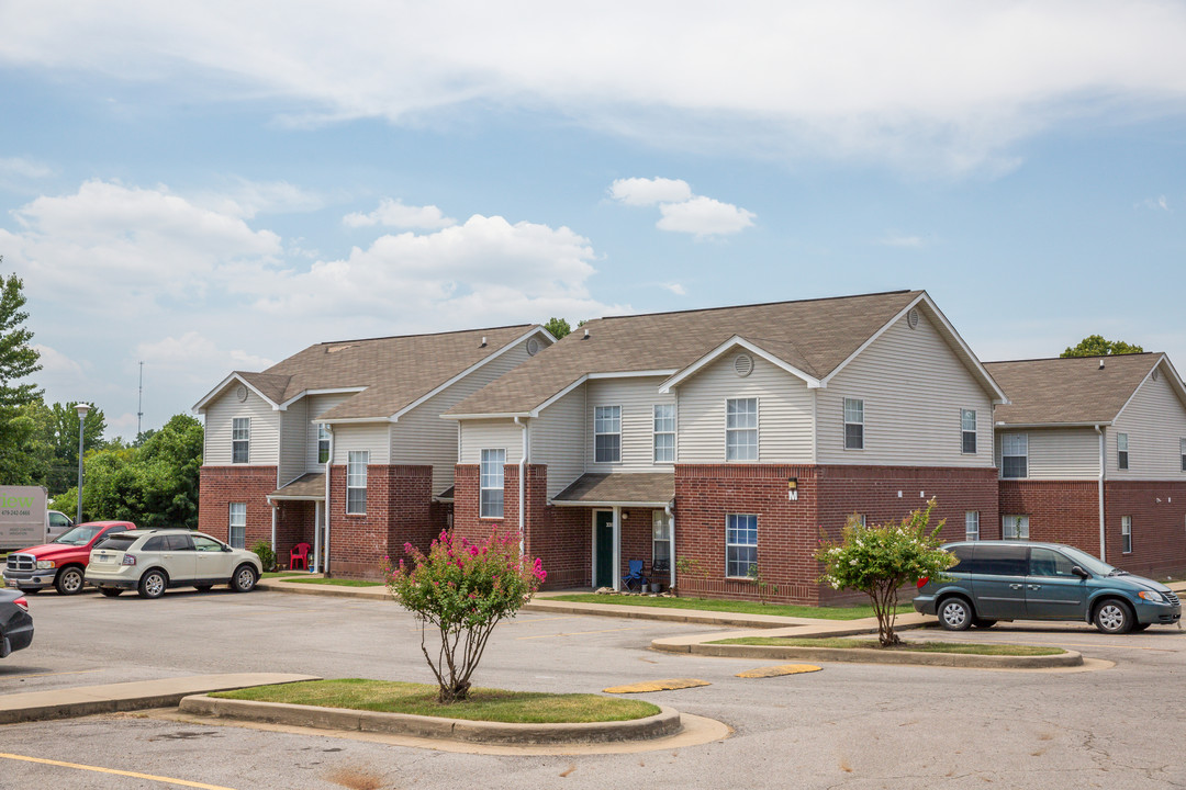 Alma Gardens in Alma, AR - Building Photo