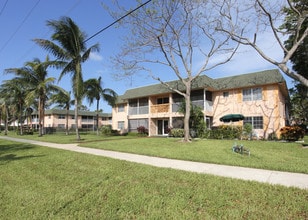 Coco Cay Fairfield Gardens in Deerfield Beach, FL - Building Photo - Building Photo