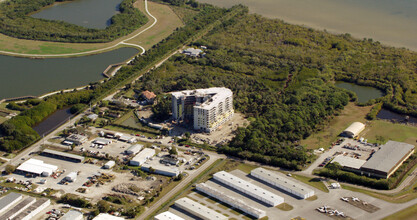 River Fly In Condos in Merritt Island, FL - Foto de edificio - Building Photo