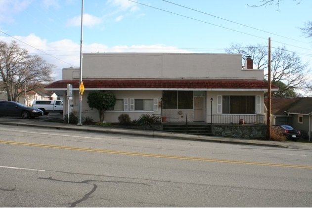 Pioneer Apartments in Oak Harbor, WA - Building Photo - Building Photo