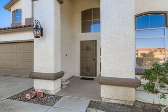 1129 Galangate Ave in Henderson, NV - Foto de edificio - Building Photo