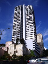 Royal Towers in San Francisco, CA - Building Photo - Building Photo