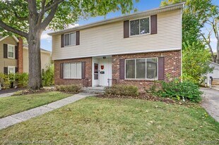250 First St in Northville, MI - Building Photo