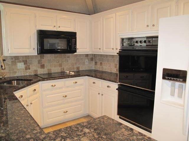 property at 4445 Jenning Dr