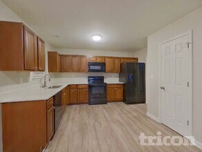 5506 Linda Vista Ln in Charlotte, NC - Building Photo - Building Photo