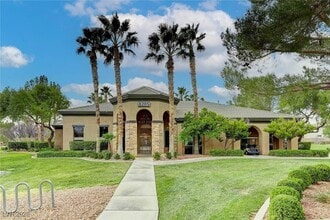 8113 Slate Falls St in North Las Vegas, NV - Foto de edificio - Building Photo