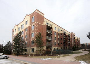 Village Center Condos in Mount Prospect, IL - Building Photo - Building Photo