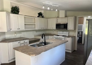 23550 Cutbank Rd in McKenney, VA - Building Photo - Building Photo