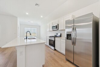 5925 Bradford Pear Ln in Edmond, OK - Building Photo - Building Photo