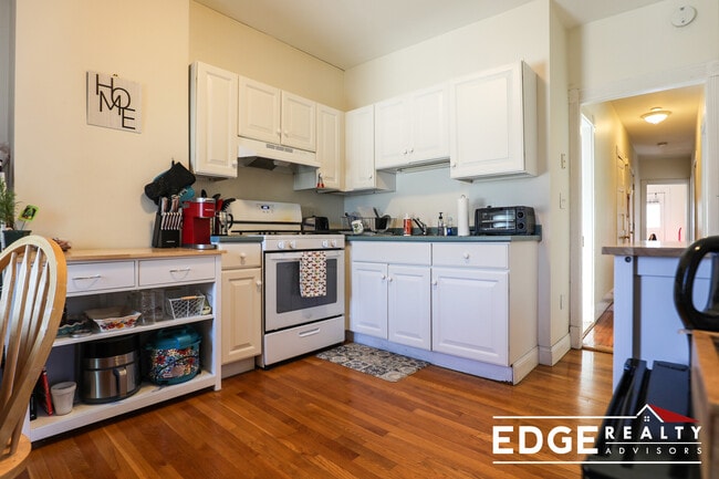 property at 9 Bennett St
